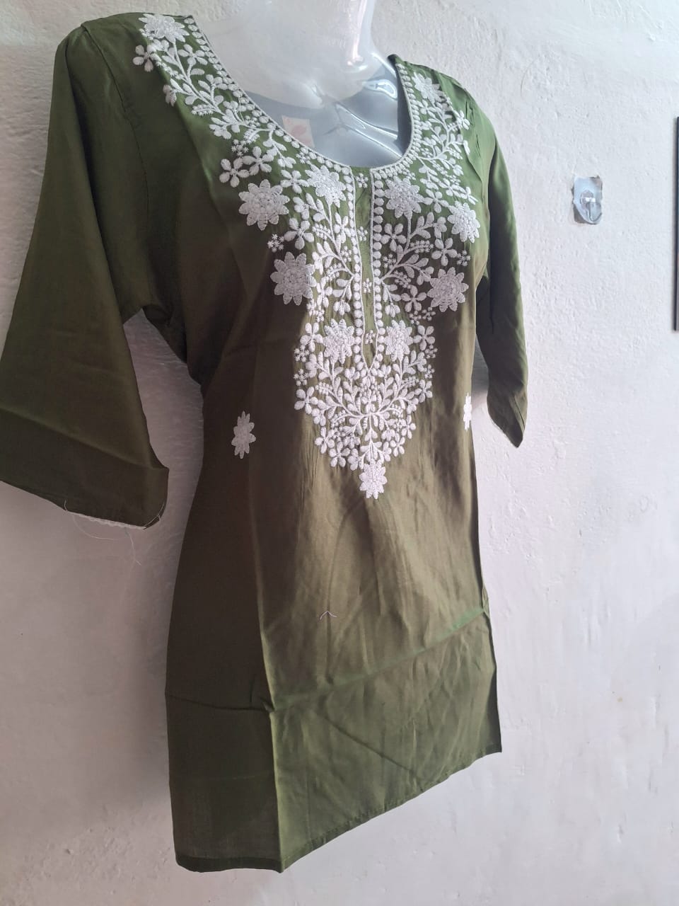 β¨ Elegant Floral Embroidered Cotton Kurti β Sizes S, M, L