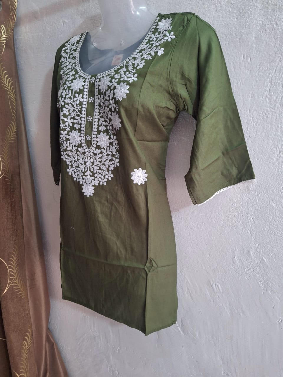 β¨ Elegant Floral Embroidered Cotton Kurti β Sizes S, M, L