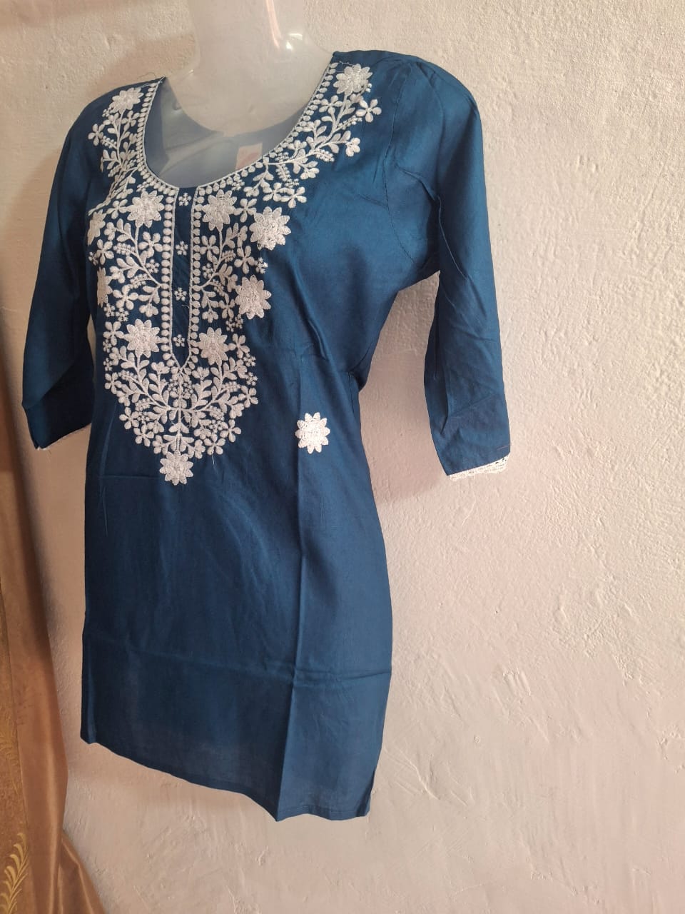 β¨ Elegant Floral Embroidered Cotton Kurti β Sizes S, M, L