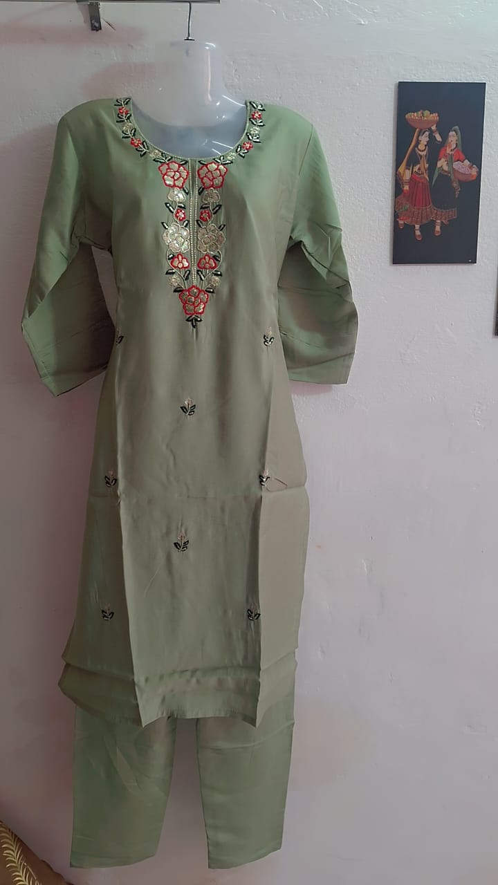 πΏ Elegant Floral Embroidered Organza Suit Set πΈ