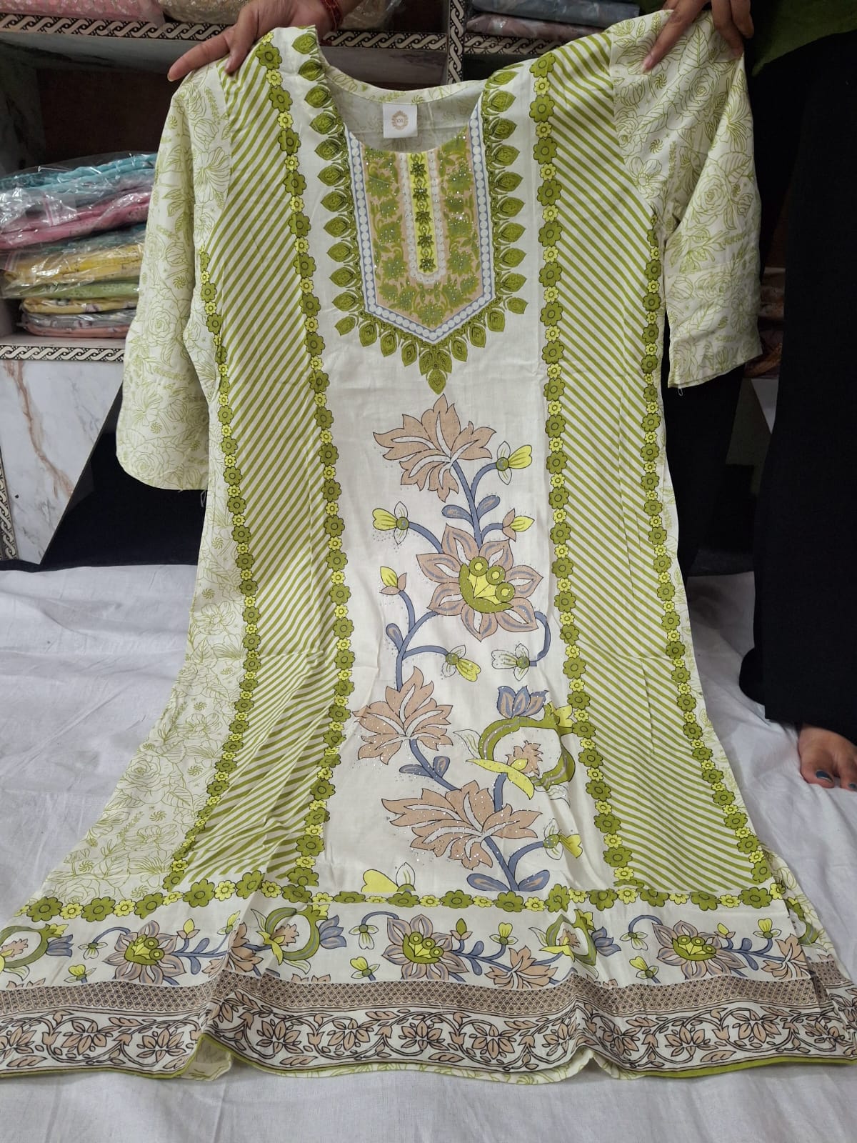 🌿 Ready-to-Wear Light Green Floral Cotton Suit Set 🌸