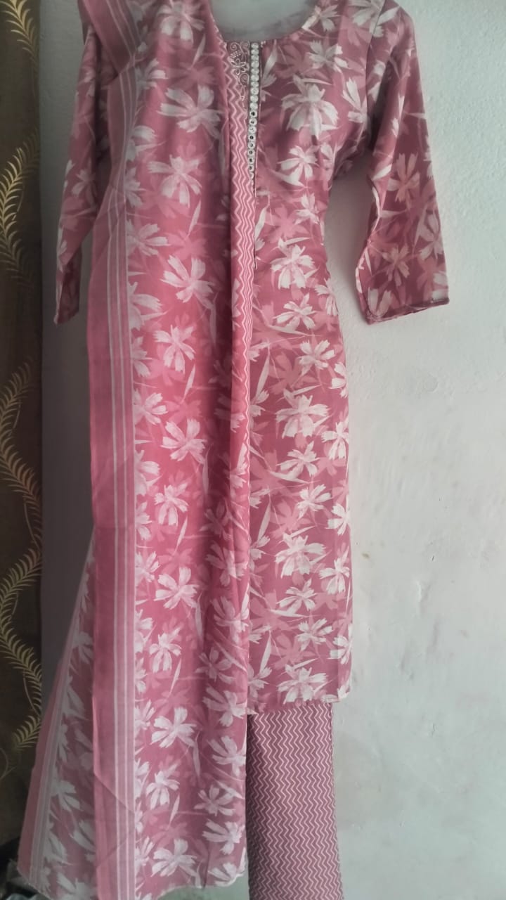 🎀Pink Floral Cotton Suit Set with Printed Dupatta & Bottom