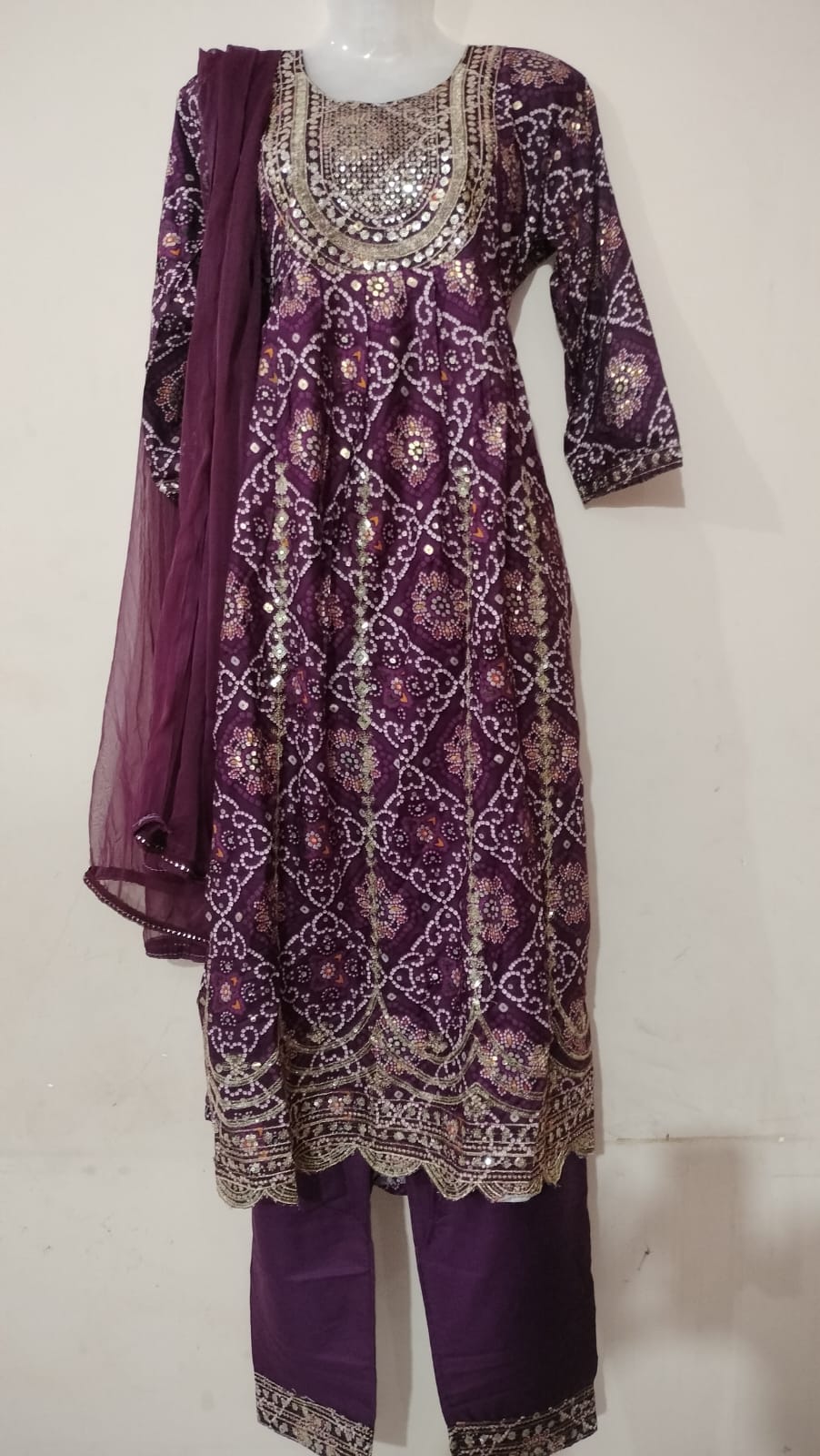 ✨Bandhani Free Size Suit Set with Embroidery ✨